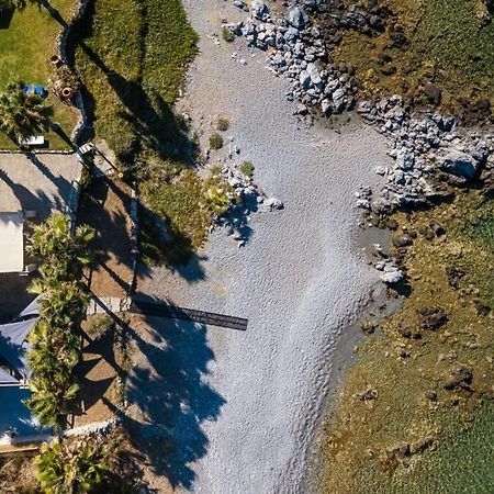 Villa Proto Helidoni - A Cozy Beachfront Villa Petres  Exterior photo
